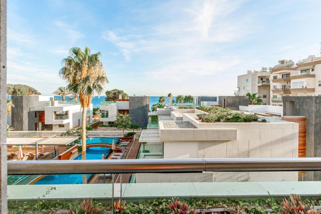 Opera Exclusive Apts By Trulycyprus Лімасол Екстер'єр фото