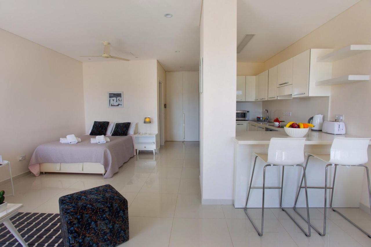 Opera Exclusive Apts By Trulycyprus Лімасол Екстер'єр фото